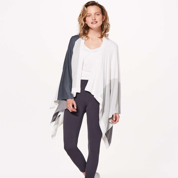 lululemon athletica Accessories - Lululemon Grey White Knit Hatha Wrap Shrug One Size